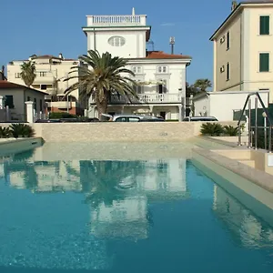 *** Aparthotel Piani Italia
